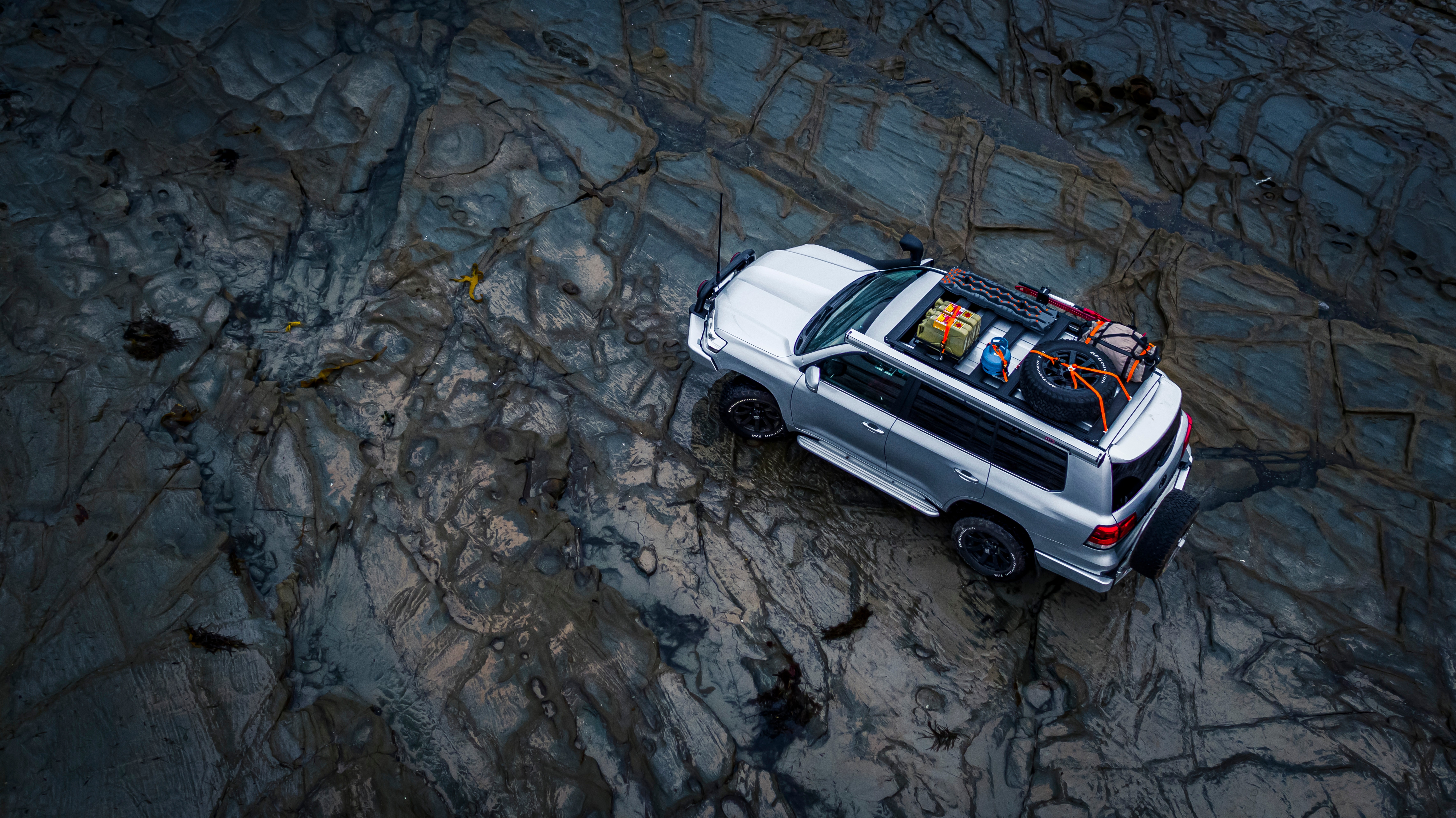 The Revolutionary 4x4 Roof Rack For The Ultimate Outdoor Adventurers